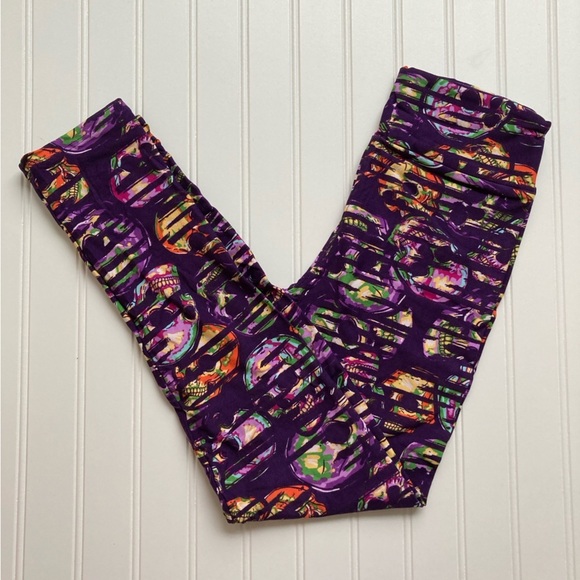NWT LuLaRoe OS leggings Halloween purple pink striped skulls Whimsygoth Witchy - Picture 1 of 5